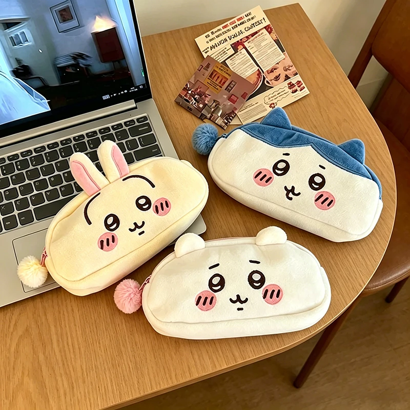Sac de rangement pour animaux mignons, trousse à crayons en peluche, pochette de papeterie mignonne à l'effigie d'anime, sac à stylos souple de grande capacité pour les élèves et les filles