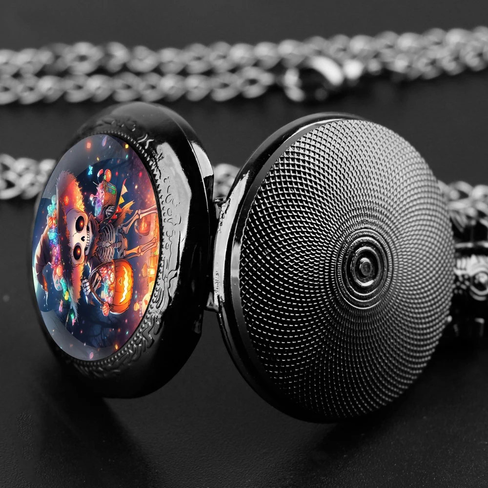 Regali di Halloween Orologio da tasca al quarzo nero con cupola in vetro con quadrante con numeri arabi e catena resistente, regalo retrò per uomini e donne