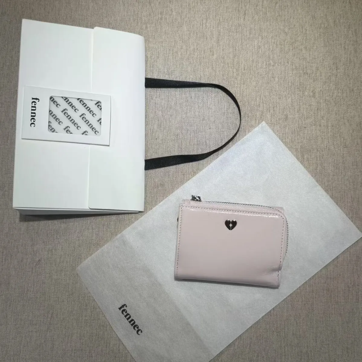 

Fennec Korea Short Fashion Minimalist Heart-Shaped Coin Purse Women's Tri-Fold Multi-Card Slot Wallet with Sequins