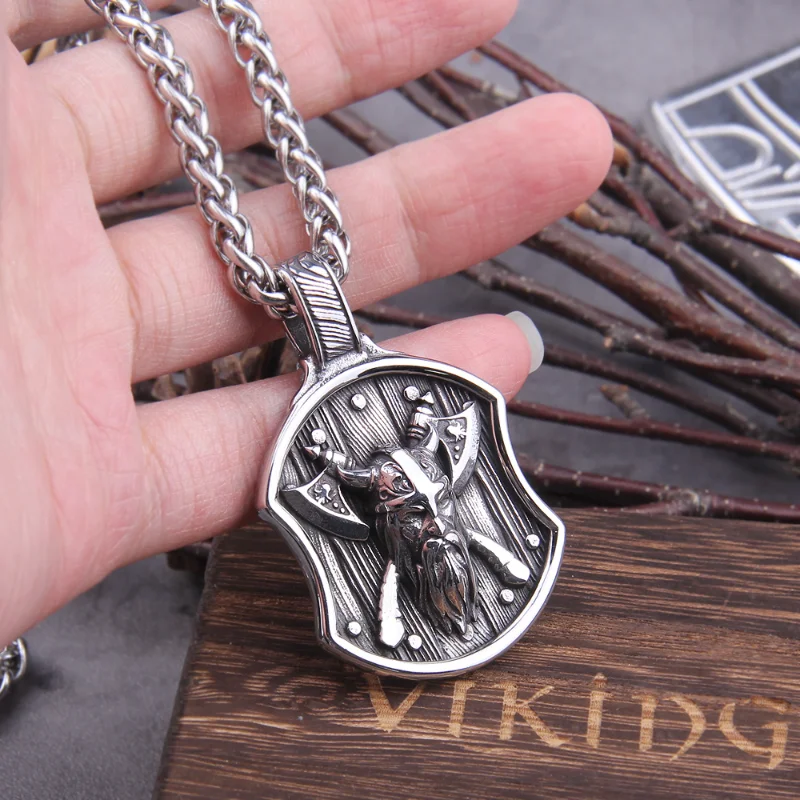 

The new high-quality men's Viking warrior Viking shield features a Viking axe pendant necklace as a gift for men