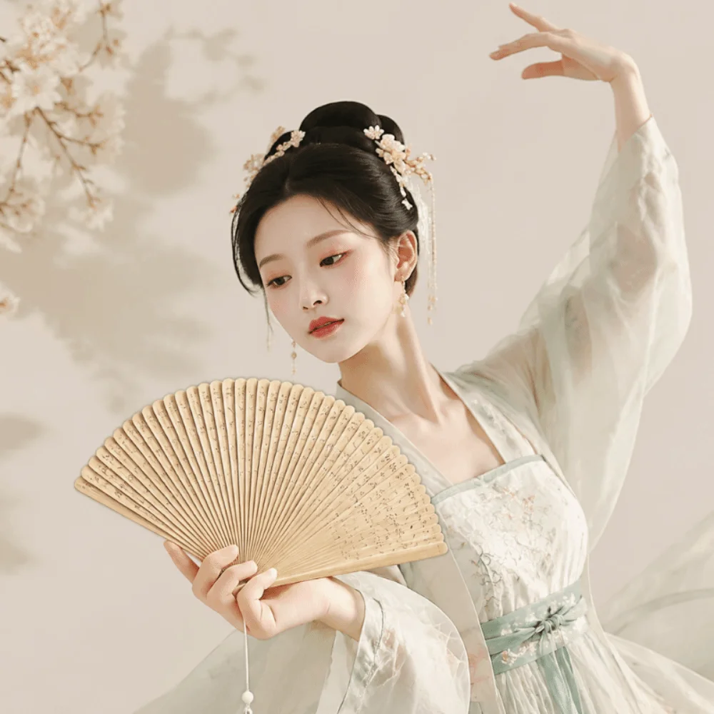 Elegant Folding Bamboo Fan Antique Handmade Classical Folding Fan with Tassel Decorative Fan Women's Folding Fan Party Gift