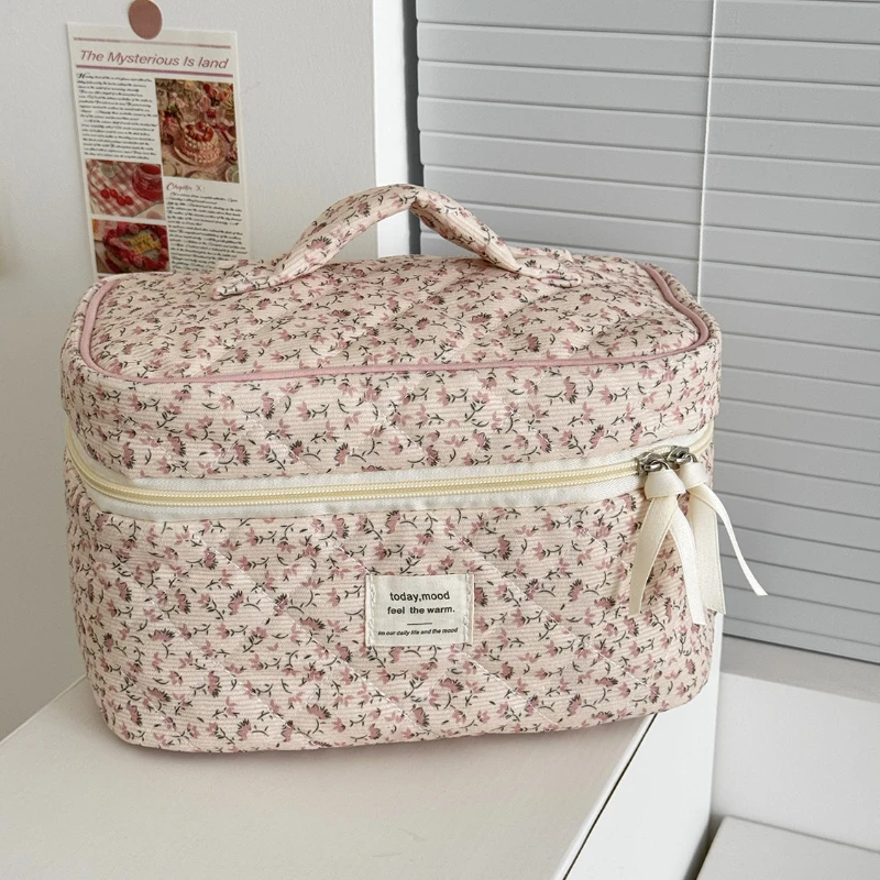 

Vintage Floral Corduroy Women Cosmetic Storage Bags Retro Travel Portable Ladies Handbags Simple Female Makeup Case Clutch Purse
