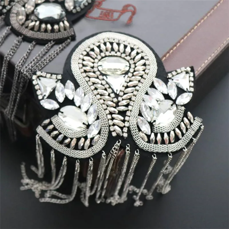 Handmade Rhinestone Fashion Tassel Chain Shoulder Board Badges Beads Patch Metal Epaulette Military Pin on Brooch Medal