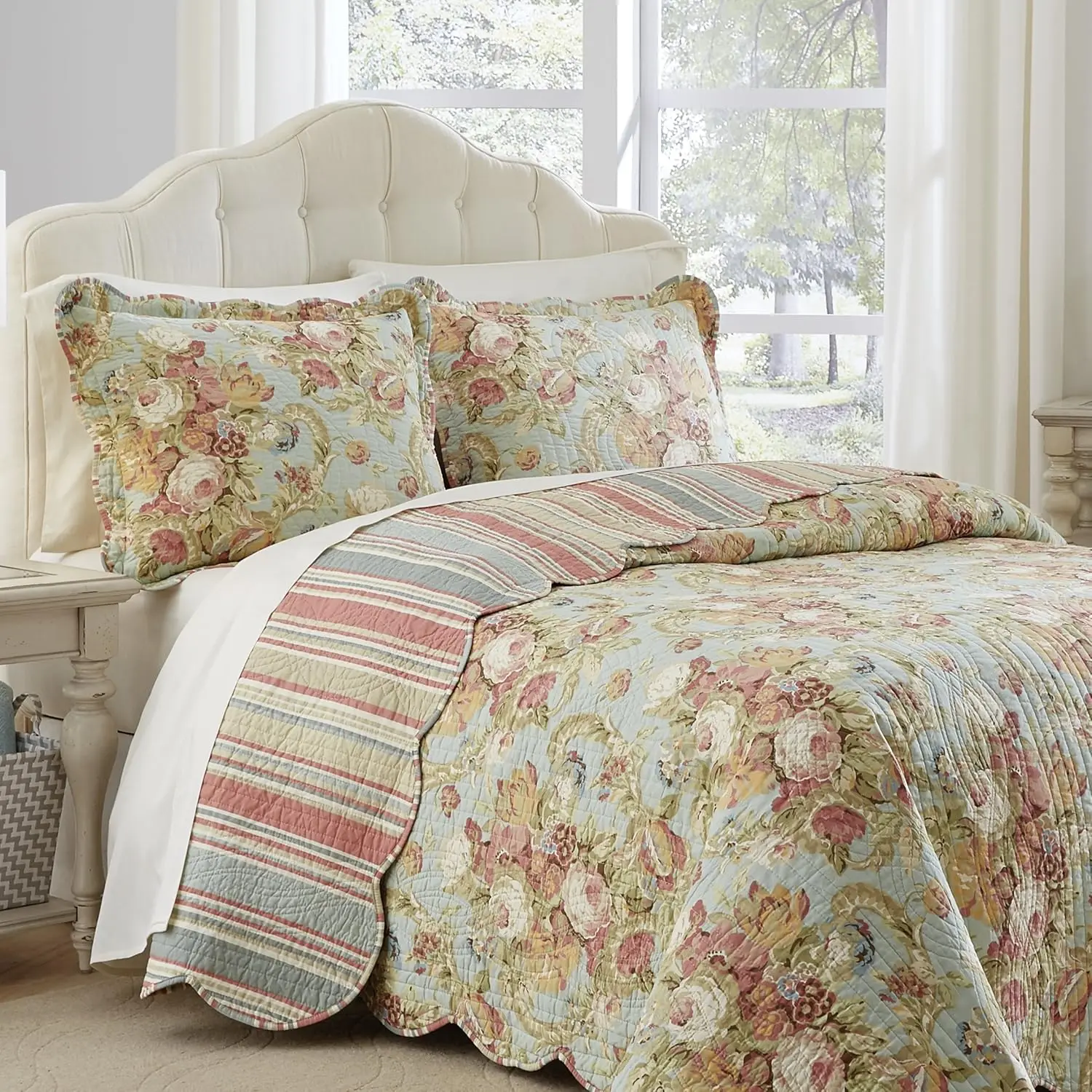 Spring Bling Modern Farmhouse Floral 3-Piece Reversible Quilt Bedspread Set, Full/Queen, Vapor