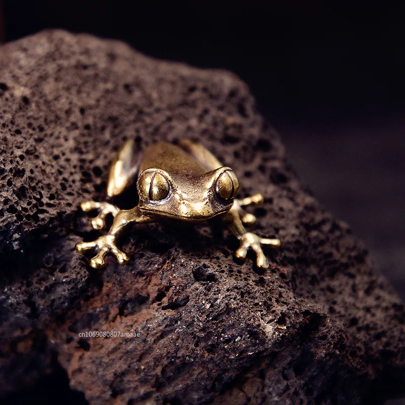 النحاس الضفدع الصغيرة المنمنمات التماثيل خمر اليدوية النحاس الحيوان العلجوم سطح المكتب الحلي ديكور المنزل الحرف الشاي الحيوانات الأليفة ديكور