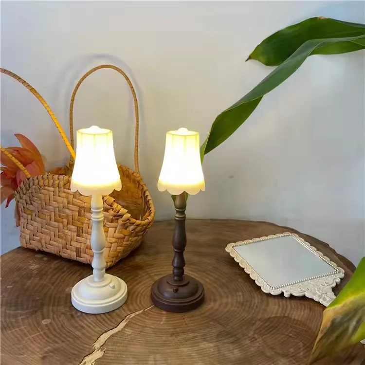 

Retro Atmosphere Small Night Lamp Cute Bedside Small Night Lamp Decorative Lamp Home Decoration