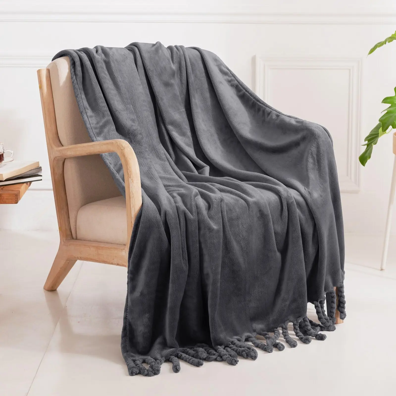 Good Nite Flauschig Grau Fleecedecke - Fransen-Design, Ideal für Sofa/Stühle/Betten, 127x152 cm Wohndecke