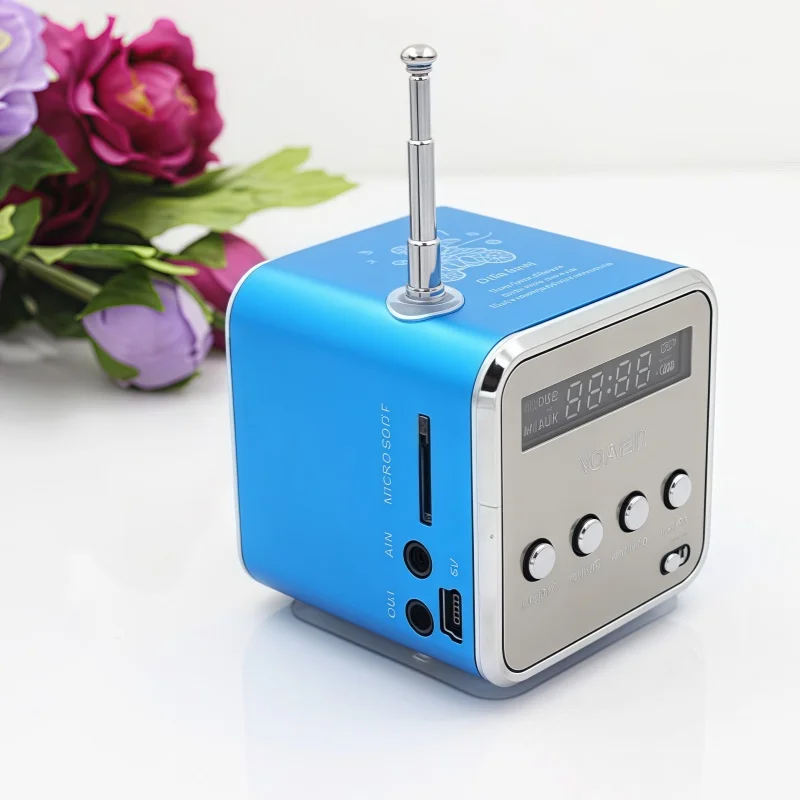 FM portable mini Bluetooth speaker with screen microphone MP3 player speaker card image 6