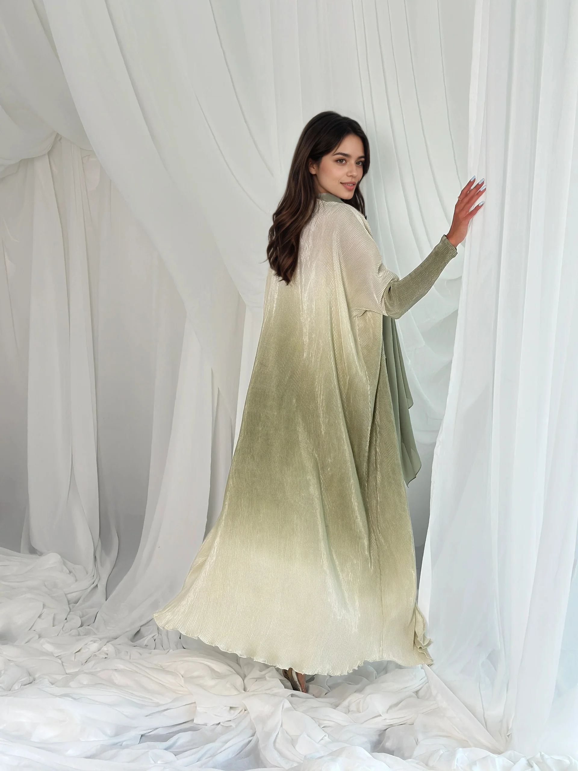 BWQ Gradient Pleated Abaya Long Robe Women's Elegant Modest Islam Outerwear Wrinkled Gradient Fabric for Dubai Casual Occasions