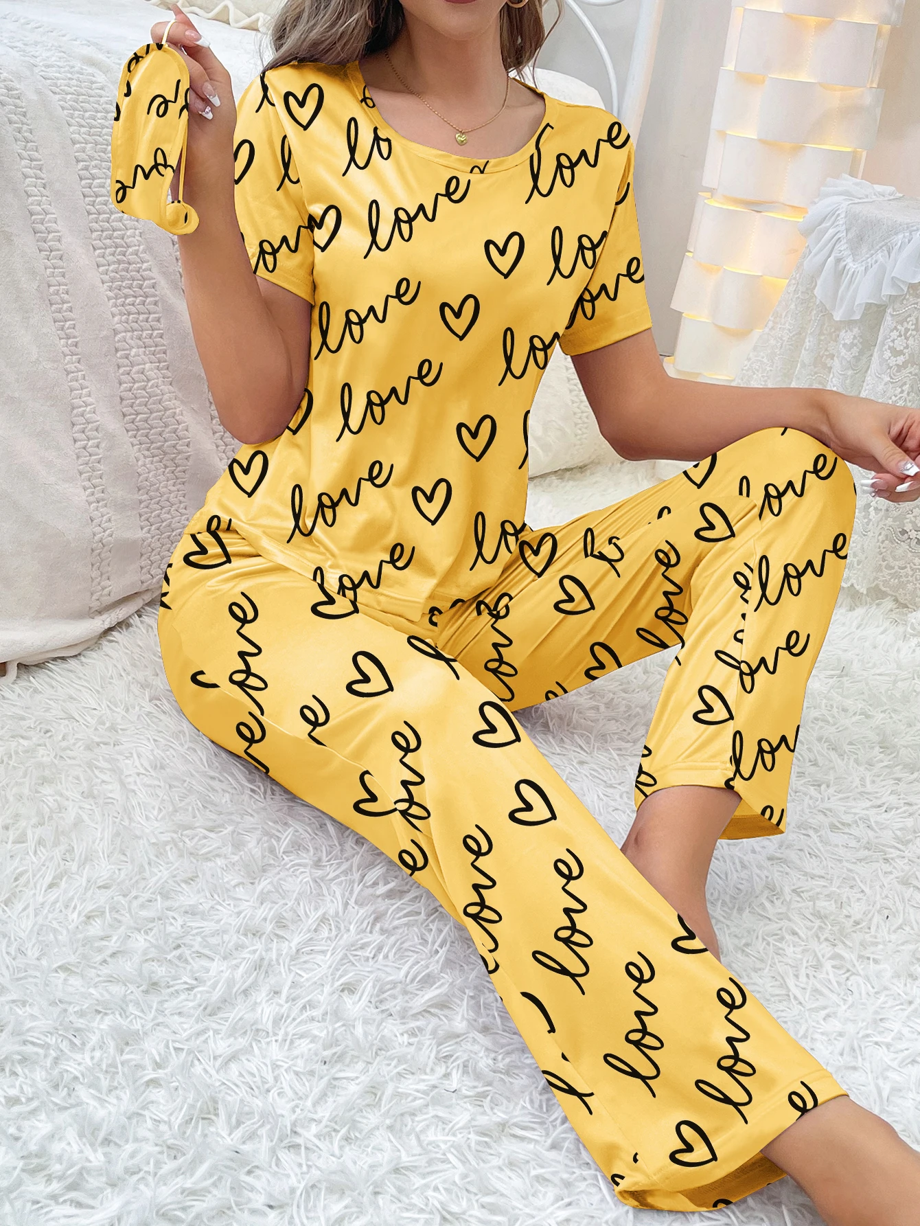 New women\'s home wear short sleeve trousers pajamas love pattern casual and comfortable