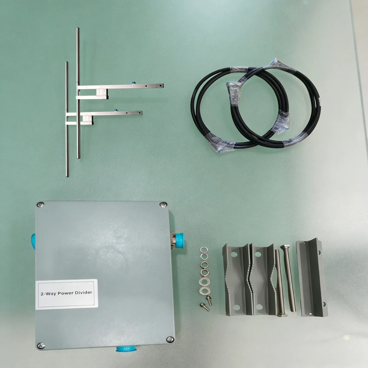 

YXHT FM Broadcast Dipole Antenna 2-Bay System Including 1-Bay Antennas & Power Divider