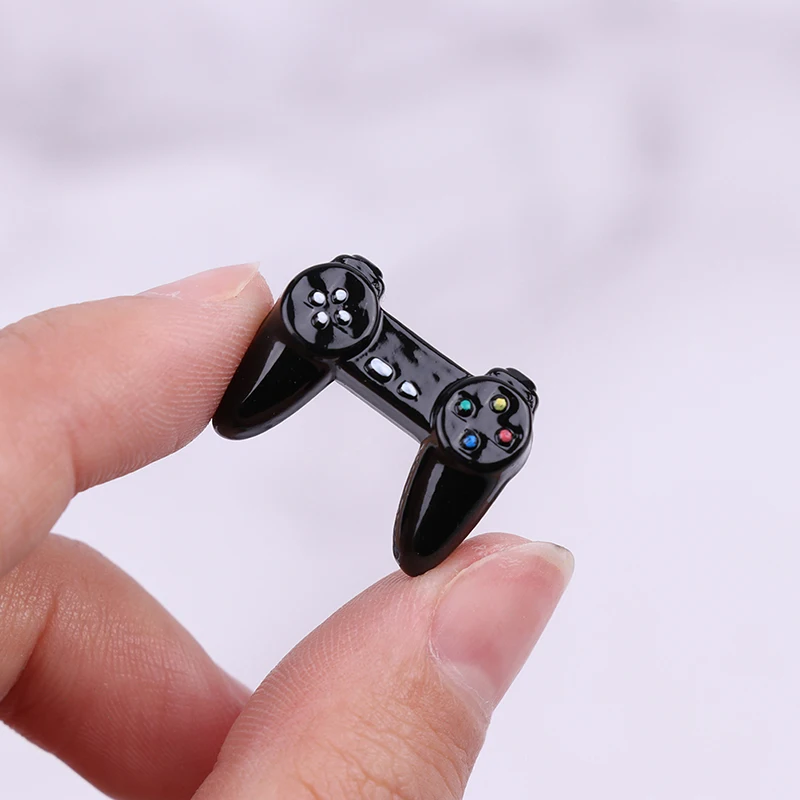 1Pcs Dollhouse Mini Model Gamepad Simulation Wireless Game Controller 1:12 Dollhouse Decoration