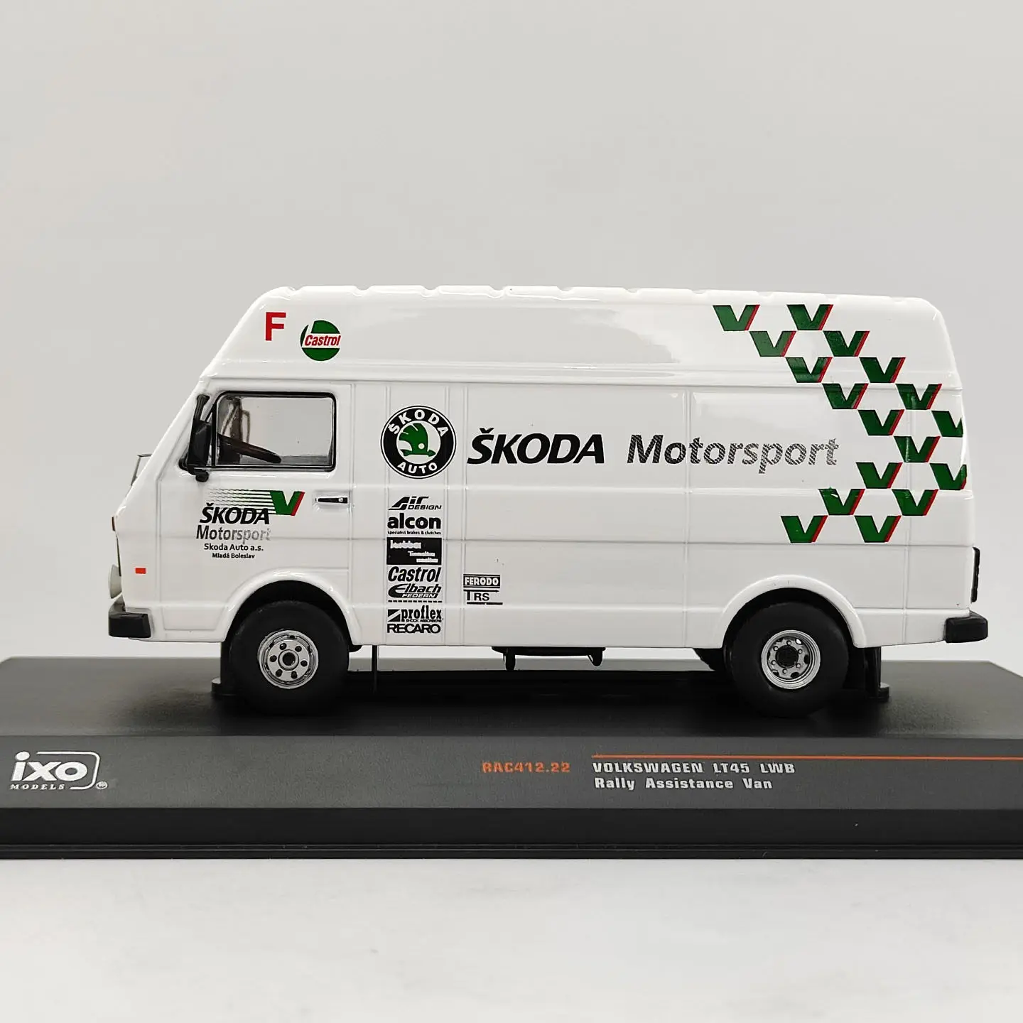 Diecast IXO 1:43 Scale VW LT45 LWB Rally Assistance Van Alloy Car Model