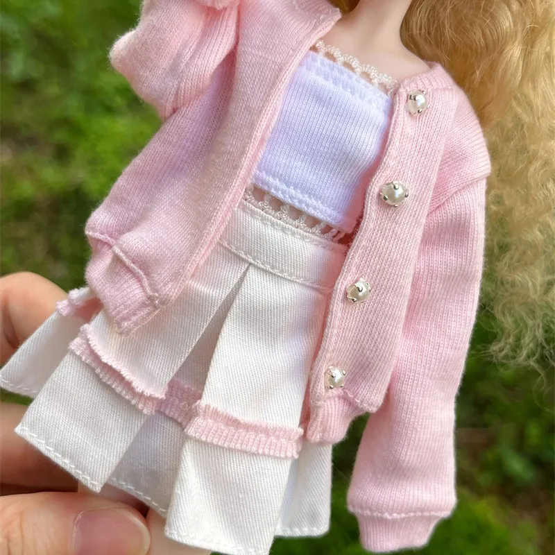 Handgefertigter Strickmantel, Weste, Faltenrock, Frühherbst-Outfit, Kleidung passend für OB22/OB24 Blythe Puppen, Zubehör, Dekoration – Detail 2