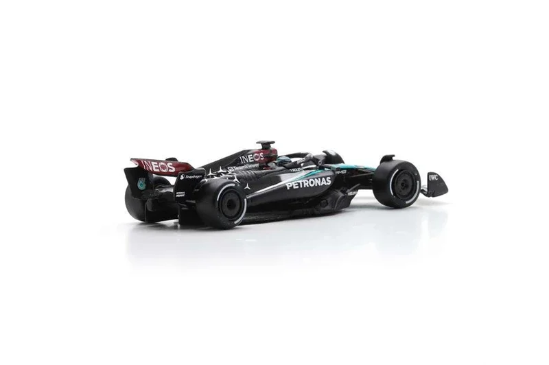 スパーク-ダイキャストモデルカー,1:64 MB,ペトロナスf1チーム,パフォーマンス,w15 e,gp 2024,ジョージ,スコット,ペイント