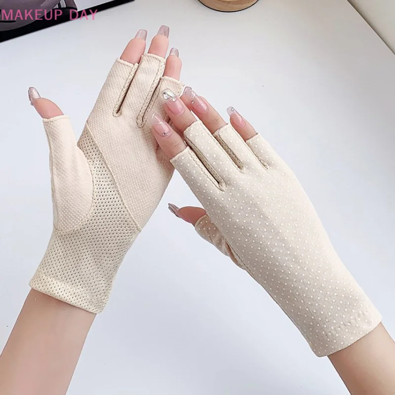 1 Pair Anti UV Nail Gloves Anti Black Wave Point UV Gel Shield Glove Fingerless Manicure Nail Art Tools LED Lamp Nails Dryer