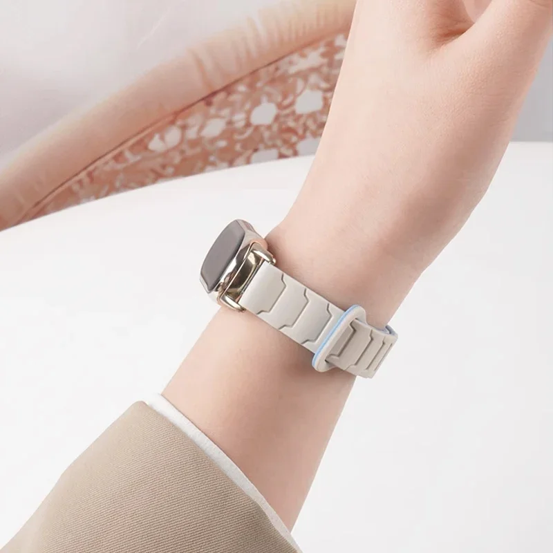 Силиконовый ремешок с магнитной петлей для Xiao Mi Band 9 8, спортивный браслет, двухцветный браслет для Xiao Mi Band 8 9, аксессуары Correa