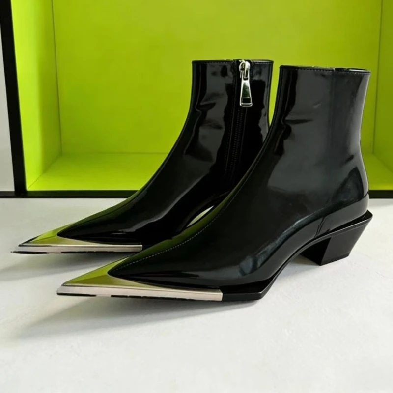 

Metal Pointed Toe Chunky Heel Chelsea Boots Women Street Style Zip Heels Boots Patent Leather Designer Motorcycle Ankle Boots