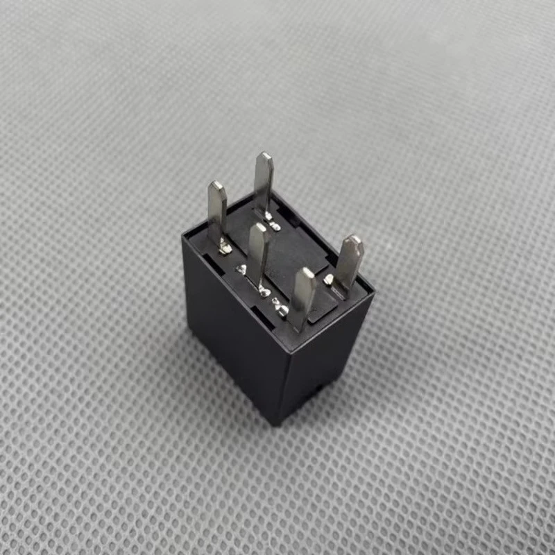 Windshield Wiper Fan Rearview Mirror Folding Relay for Baojun 730 560 530 510 360 310/W E100 23886938