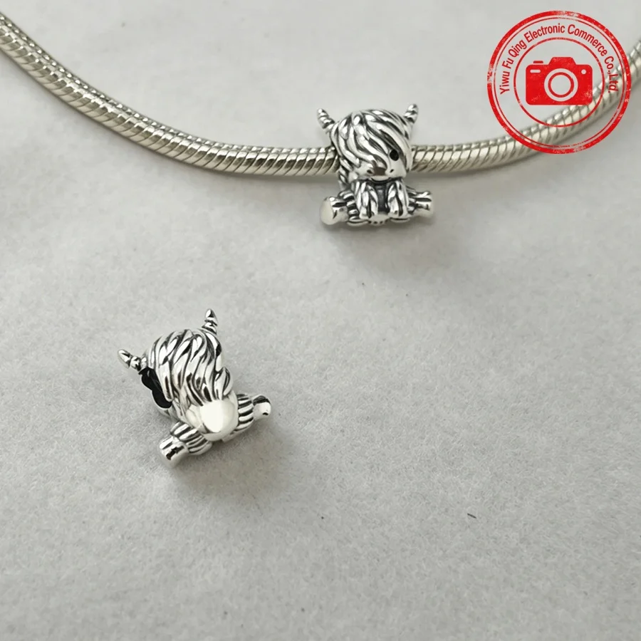 Hot Sale Animals Charms DIY Women Jewelry Gifts Sparkling Paw Print Highland Cow Rabbit Beads Fit Original 925 Silver Bracelets