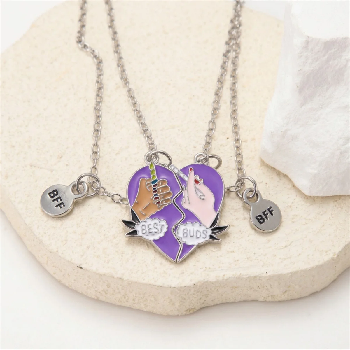 2 Stück, niedliche und einzigartige Herzförmige Magnetkette, süßer Anhänger, Schlüsselbein-Kette, Accessoire, Geschenk für Freunde, Familie, Paare. – Detail 2