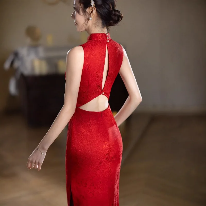 

Retro Red Jacquard Cheongsam Suit New Chinese Backless Dress Engagement Wedding Dress Women 2026