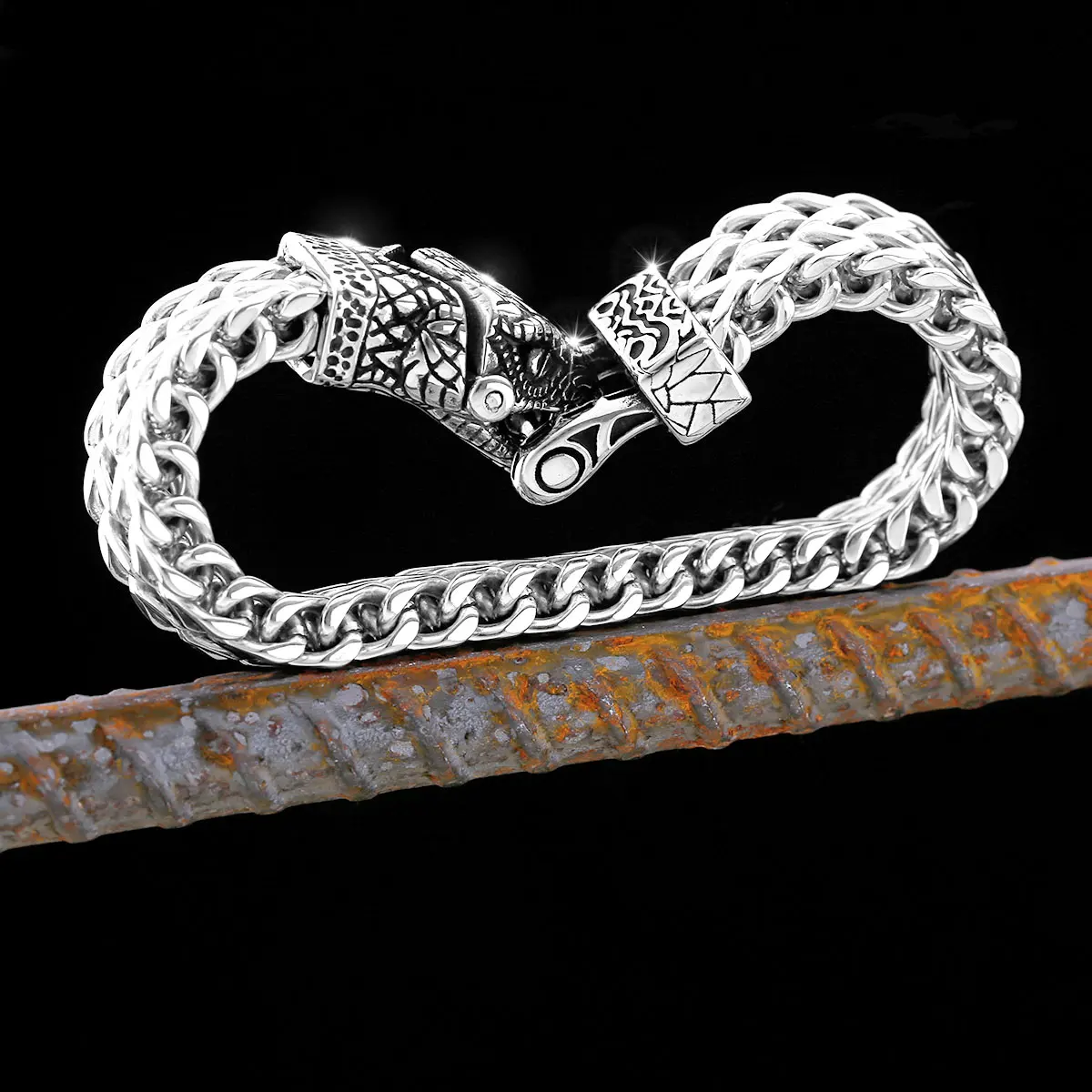 Popular Stainless Steel Animal Snake Bracelet Youth Retro Fashion Men\'s Nordic Amulet Street End Snake Bracelet Jewelry Unisex