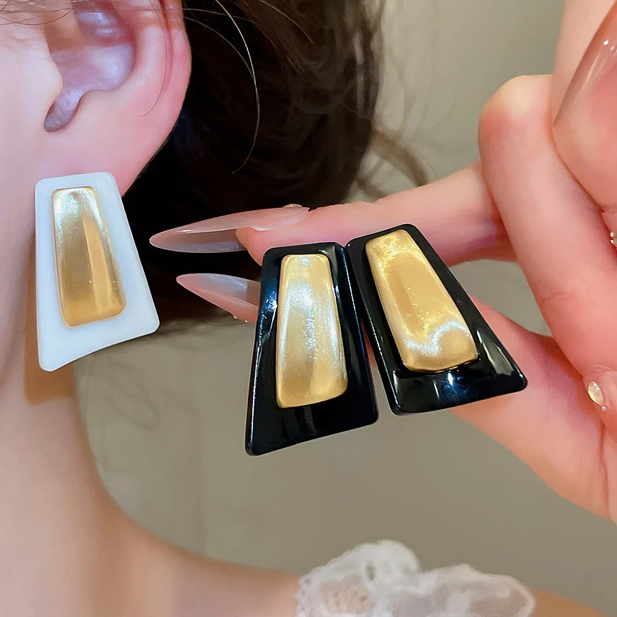 New Fashiom Acrylic Resin Rectangle Stud Earrings for Women Geometric Big Earrings Female Daily Fashion Jewelry