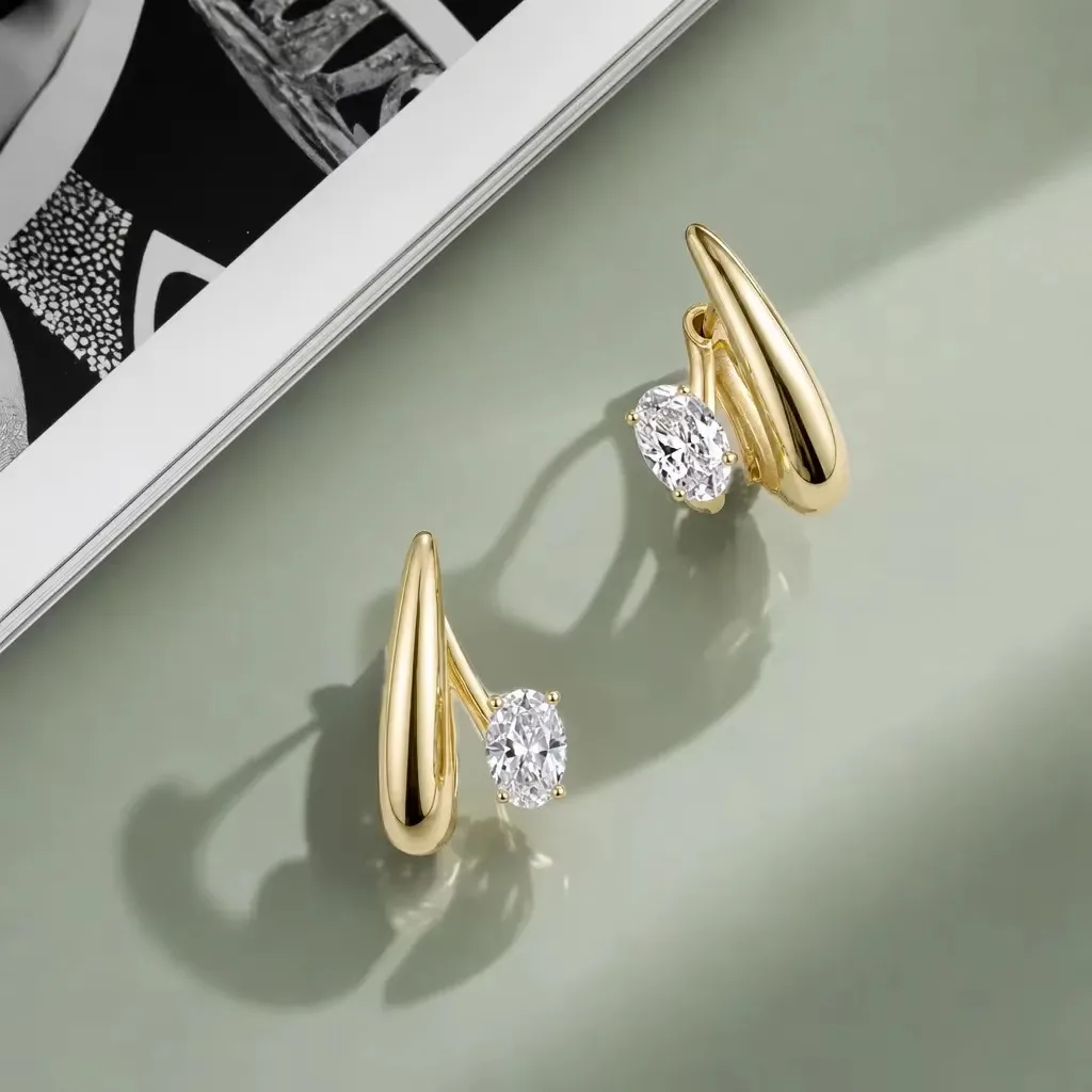 Moonmory Einzigartiges Design Luxusmarken Messing Huggie Creolen für Damen Minimalistisch 5A Birne Marquise Oval 18K Vergoldete Ohrringe – Detail 22