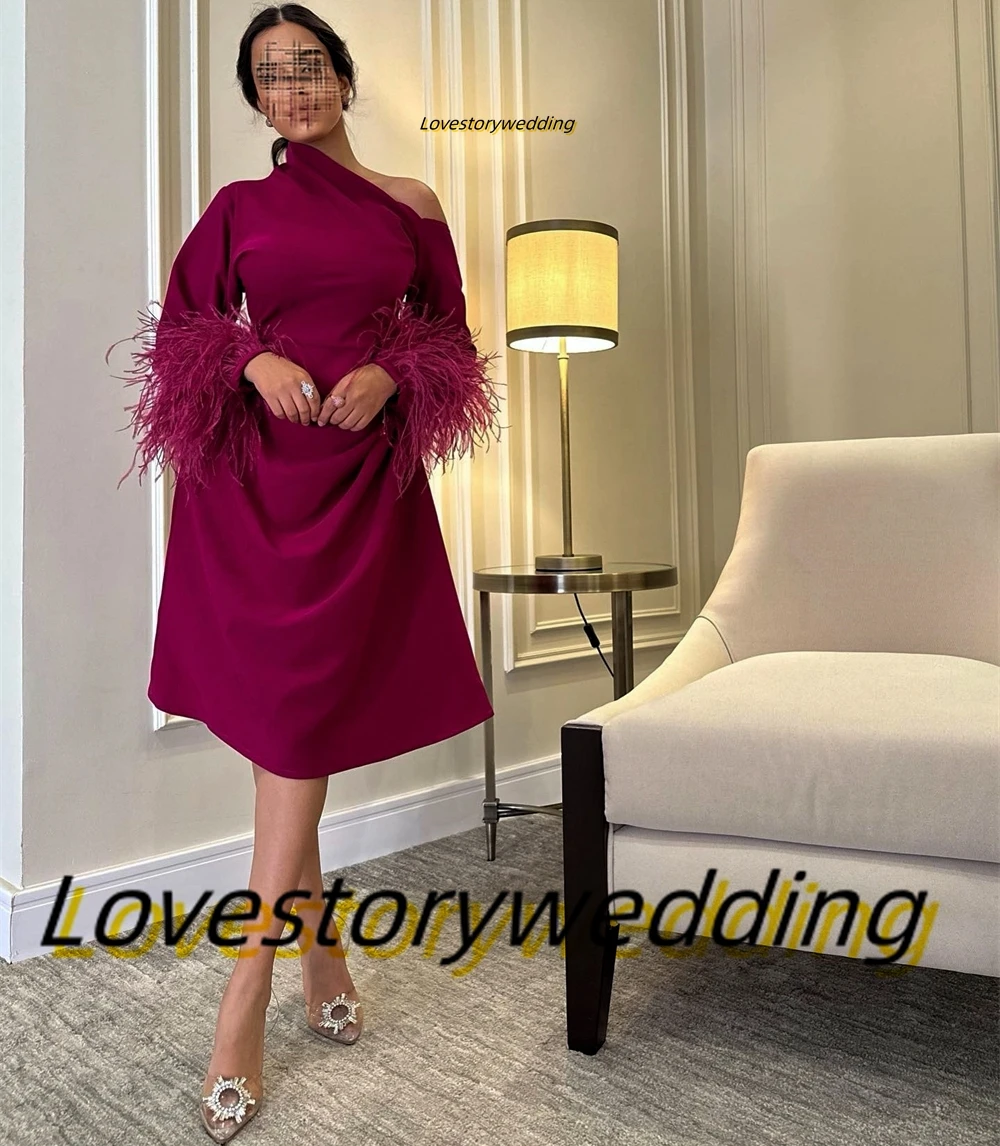 

Lovestory Modern Neckline Short Prom Dresses Long Sleeves Feathers Robe De Cocktail Party Dress Ruched A Line Evening Gowns