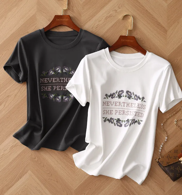 Sommerliches Damen-T-Shirt mit lässiger Stickerei, Rundhalsausschnitt und schlankmachendem Kurzarm-Design