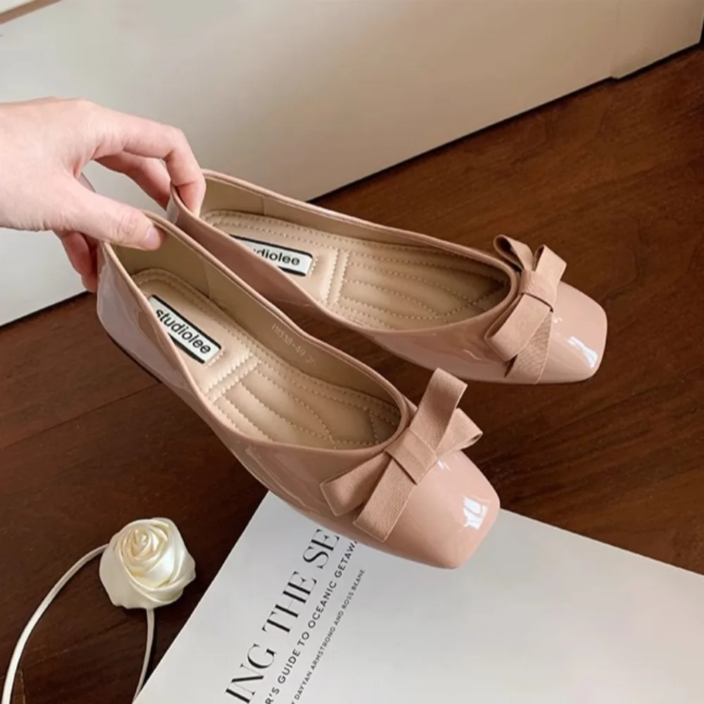 Flat Shoes for Women's 2026 New Square Bow Commuting Shoes Versatile Soft Sole Soft Surface Shallow Mouth Single Shoe for Women