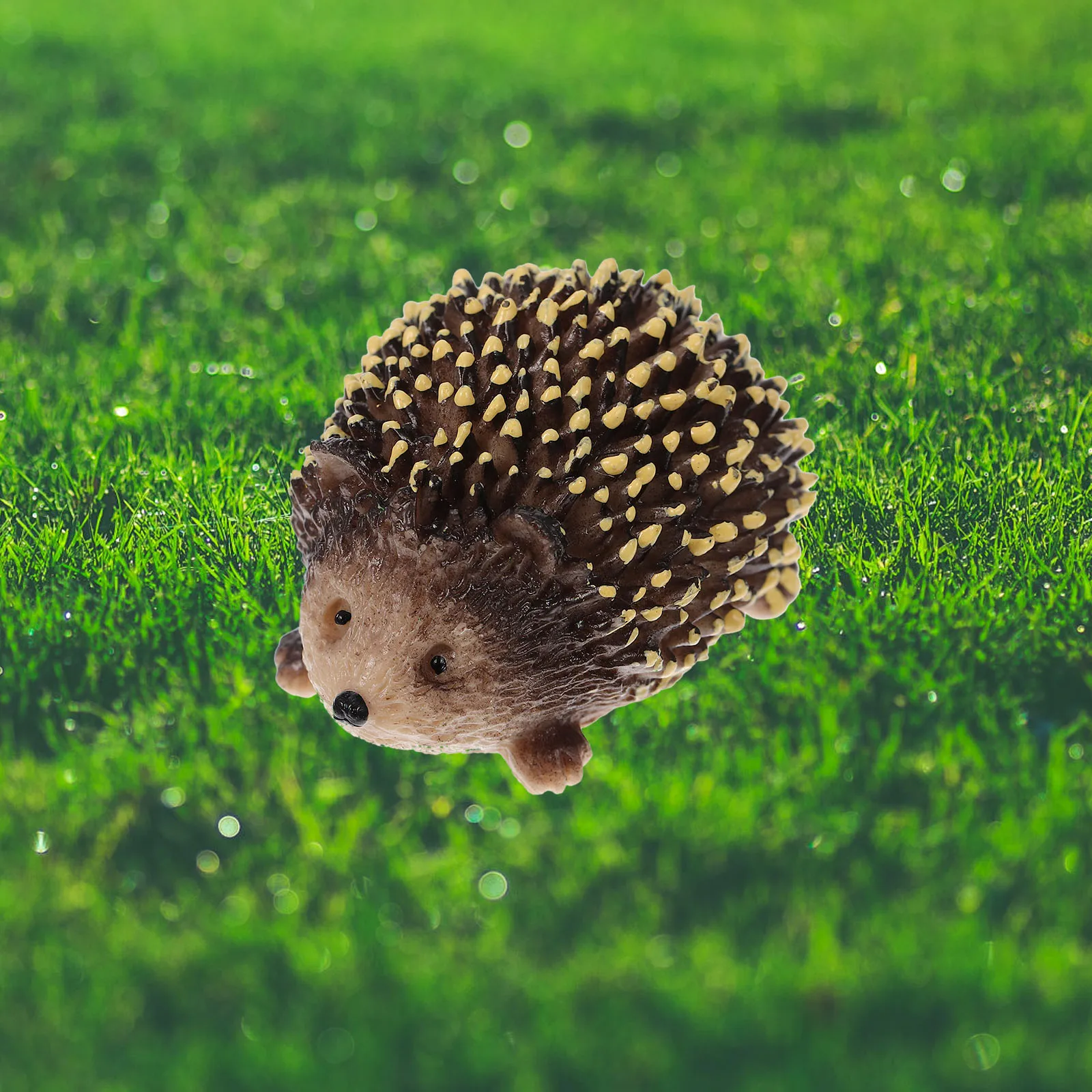 

2pcs Garden Decorative Statue Sculpture Plastic Hedgehog Statue Cute Outdoor Bonsai Decoration Adorable Hedgehog Figurine For