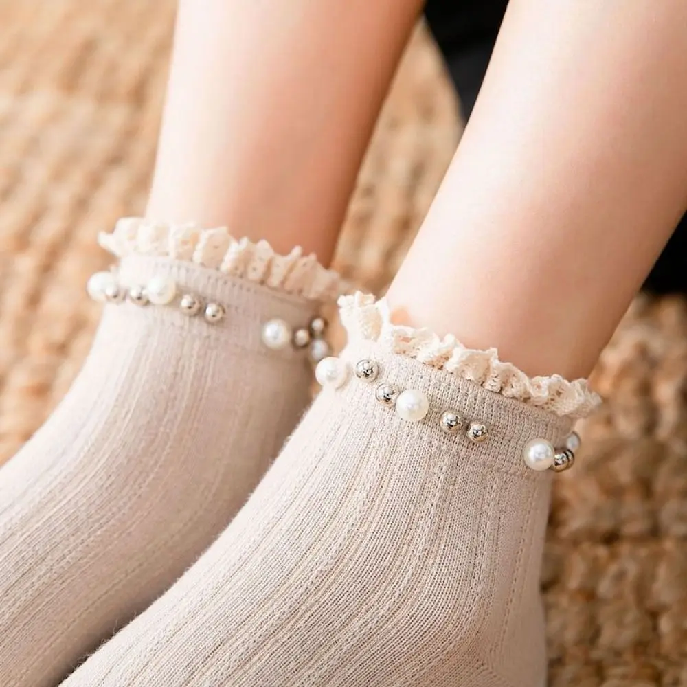 1Pair Elastic Women Ankle Socks Candy Color Breathable White Frilly Socks with Pearl preppy Style Lace Ruffle Socks Women Girls