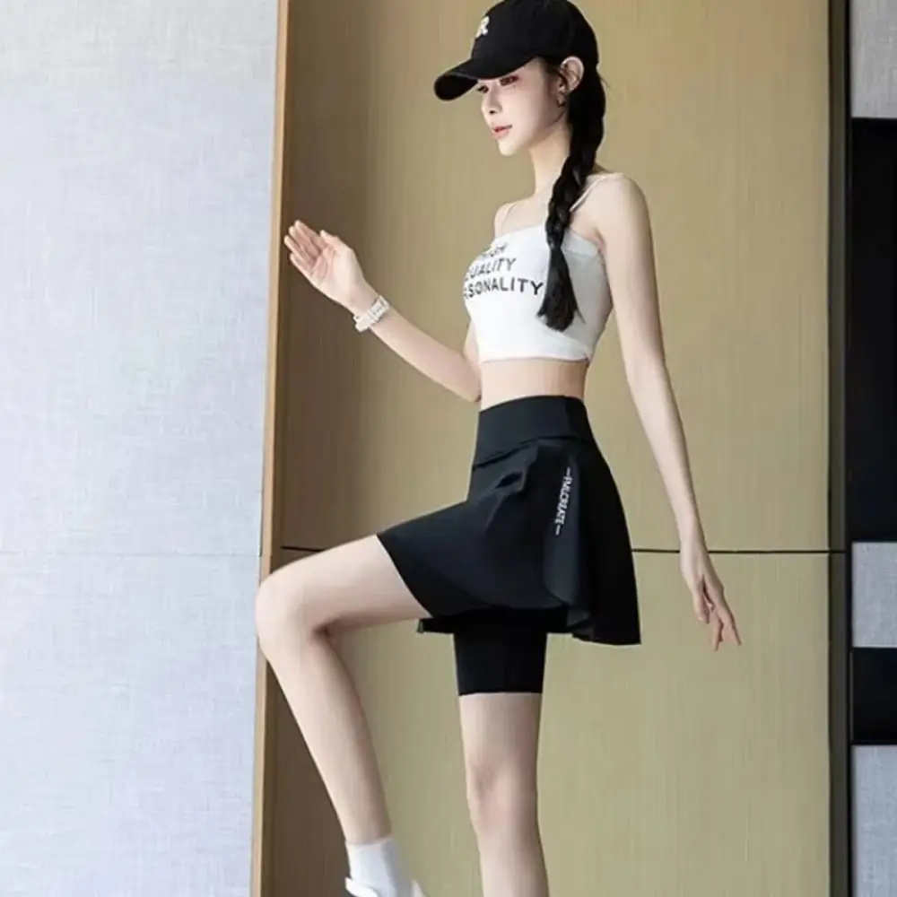Elastic Women's Tennis Skirts Quick-Drying Built-in Pockets Fake Two-Piece Skirts Seamless Construction High Waist