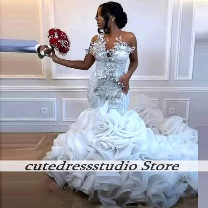 

Exquisite 3-D Applique Wedding Dresses 2025 African Beaded Sequins Mermaid Bridal Gowns Tiered Ruffles Females Luxury Customized