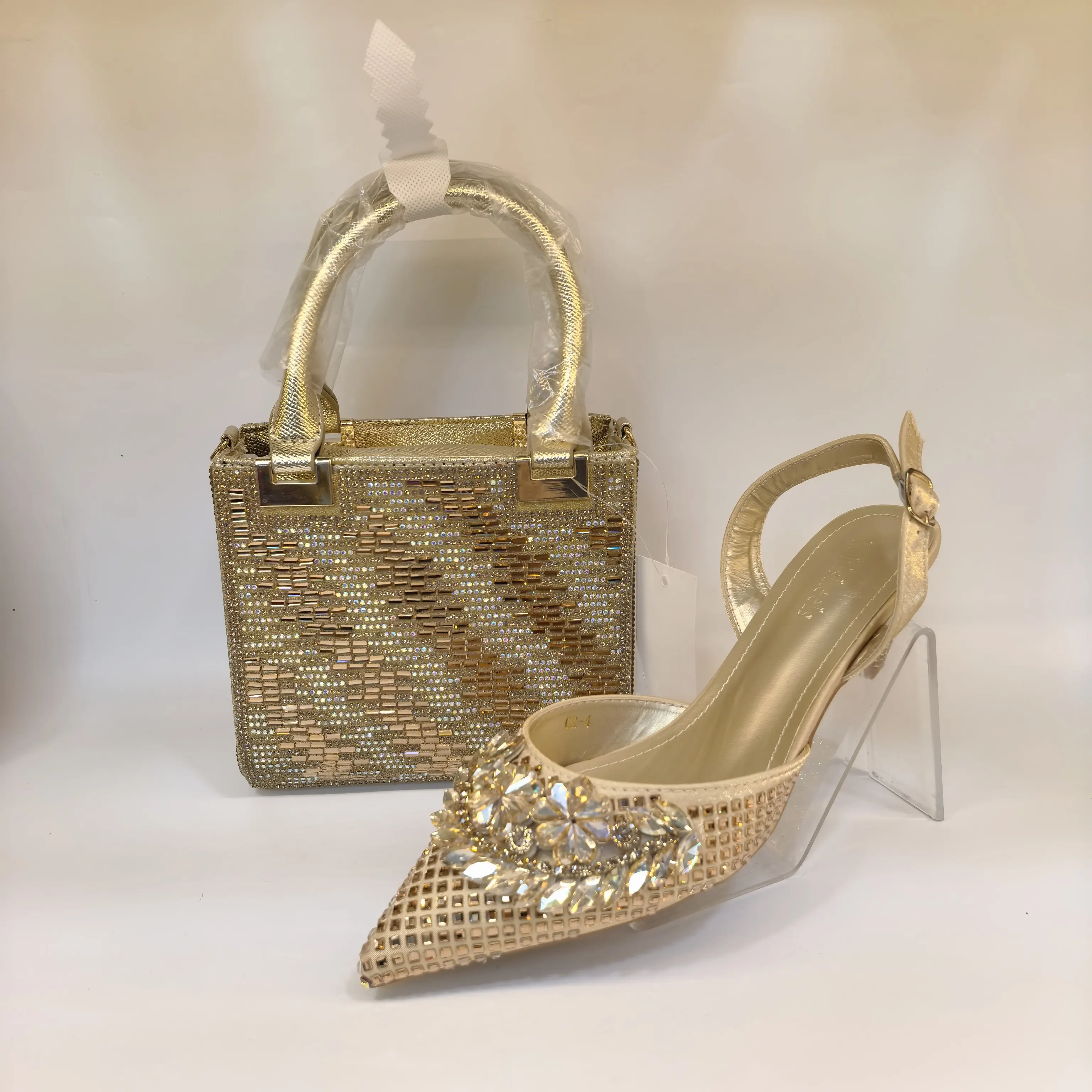 2026 New Fashionable Ladies' Pointed-toe Rhinestone High-Heeled Sandals and Rhinestone Bag Set, Evening Party Shoes F6-813-1