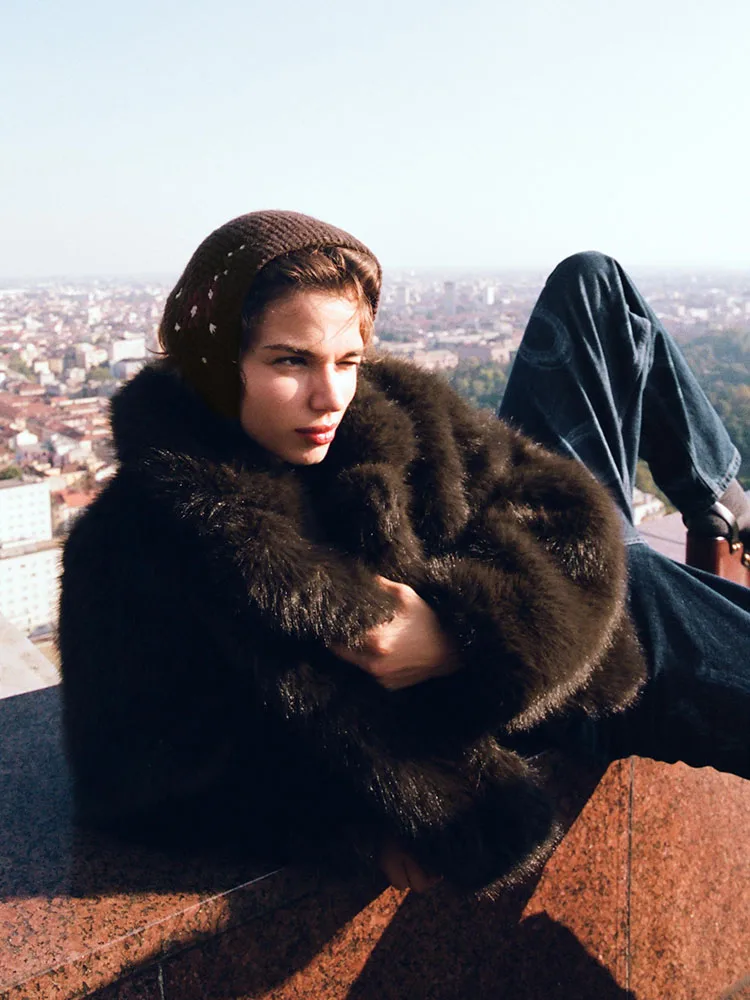 الراقية ZA2025 المرأة شتاء جديد المرقعة المطرزة محبوك قبعة العرقية المرحلة زي الأزهار تصميم Faionable السيدات قبعة