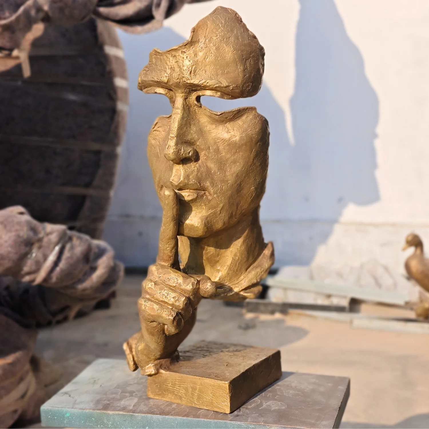 82cm Famous Silence is Golden Bronze Statue Abstract Face Sculpture Creative Bust Handcrafts Large Home Garden Decoration Gift - view 5
