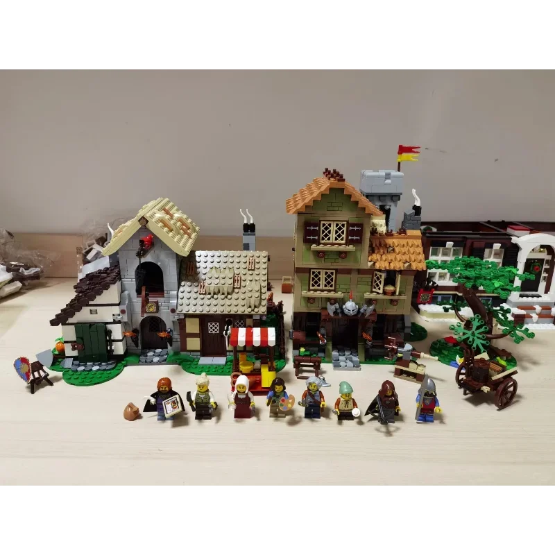 3304PCS Medieval Town Square DIY Puzzle Toys Bricks European Architecture Birthday Gifts For Adults Children