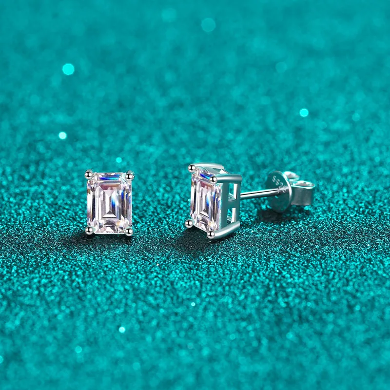 

BR S925 Sterling Silver Stud Earrings for Women, Inlaid Rectangular Chamfered Moissanite, D VVS1 Exquisite Fine Jewelry