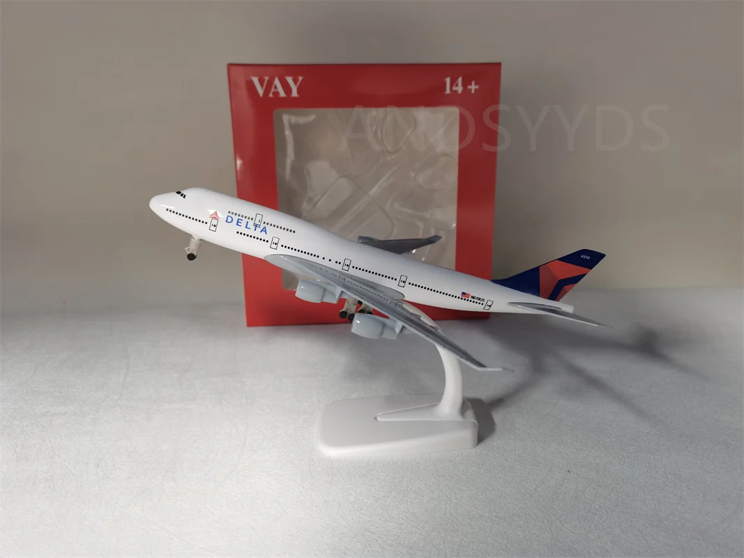 

20cm Plane B747 Model Delta Airlines Decoration Children Gift Miniature Plane Model Plane with Stand for Aviation Enthusiasts