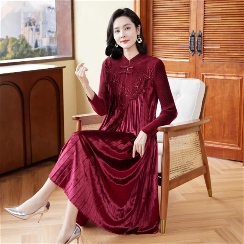 

Miyake Pleated Dress Women's 2025 New Solid Color Heavy Industry Embroidery Mother's Wear Celebrity Gold Velvet Wedding Dress