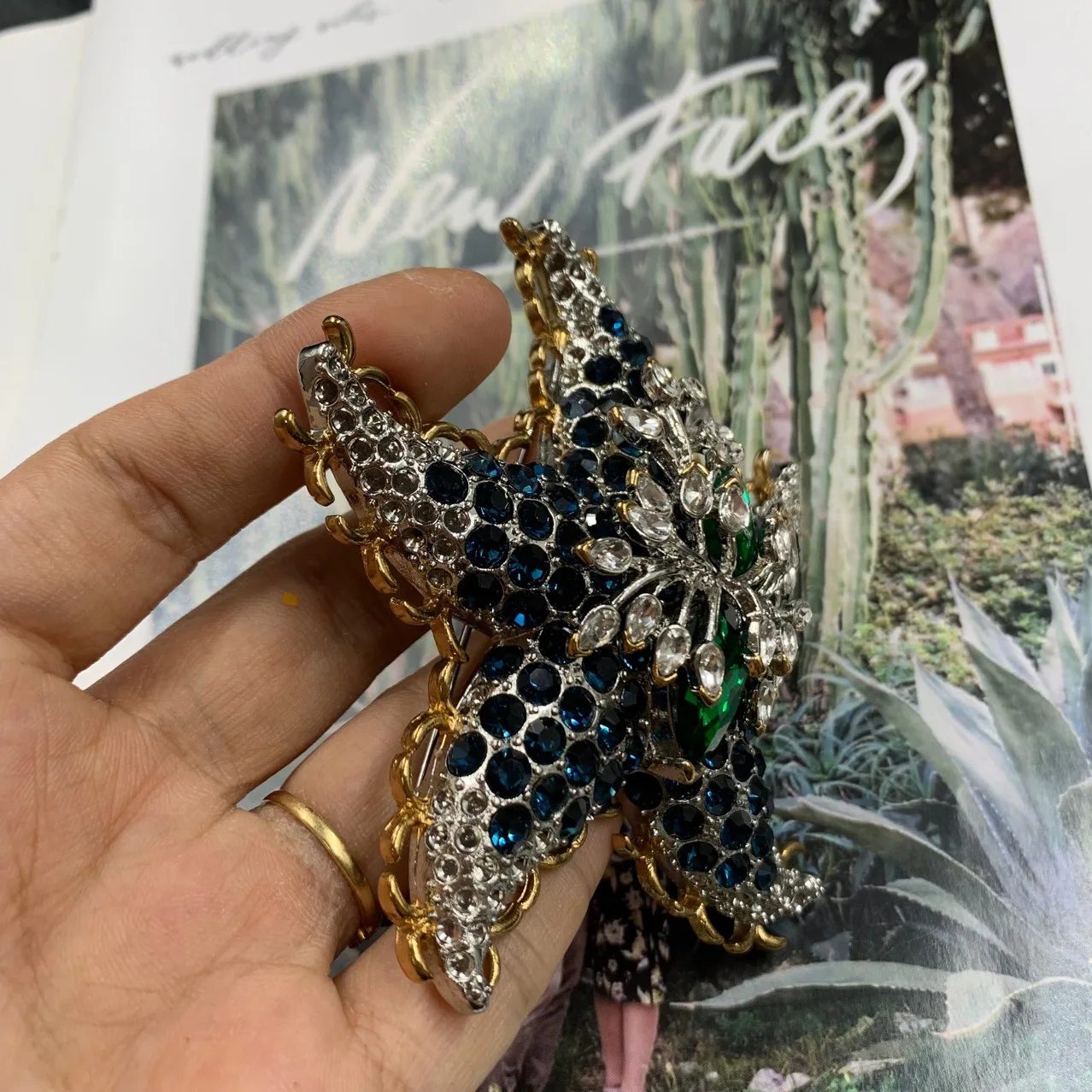 Western High-end Vintage Jewelry Starfish Brooch Fashion Exquisite Luxury Temperament Suit Jacket Star Pin Brooches Accessories