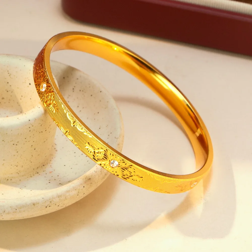 Inlaid curly grass grain flower bracelet high sense fashion closed mouth 9999gold