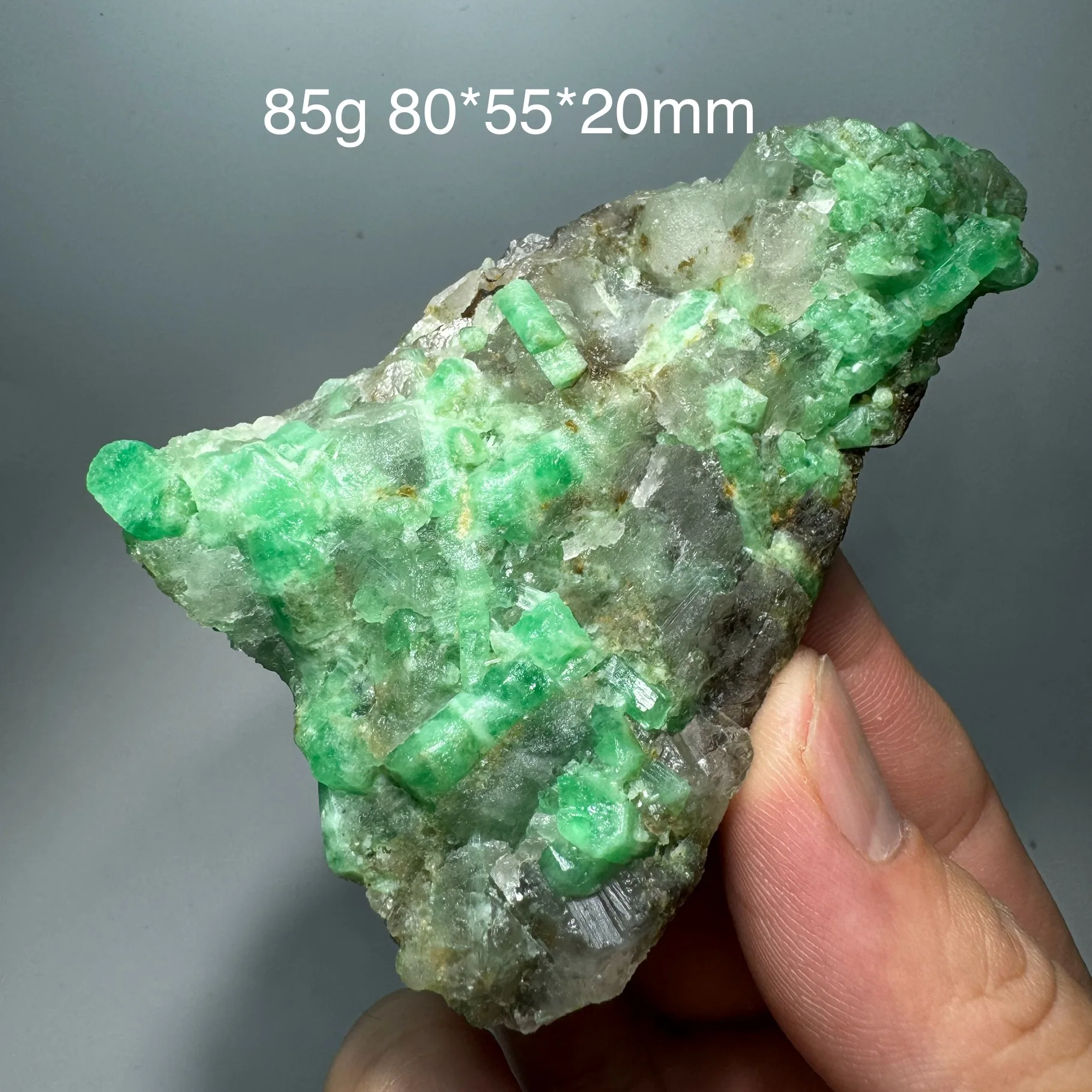 80g Natural Green Emerald Mineral Specimen Healing Quartz Crystals Rock Gemstone Desk Decor
