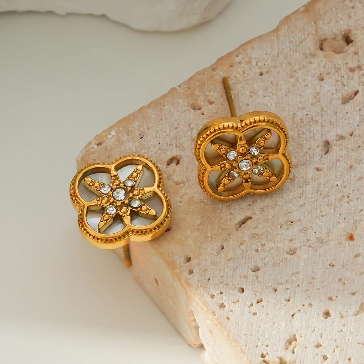 High End Trendy stainless steel statement earrings,14K-Gold Plating zirconia four-pointed star flower stud earrings jewelry gift