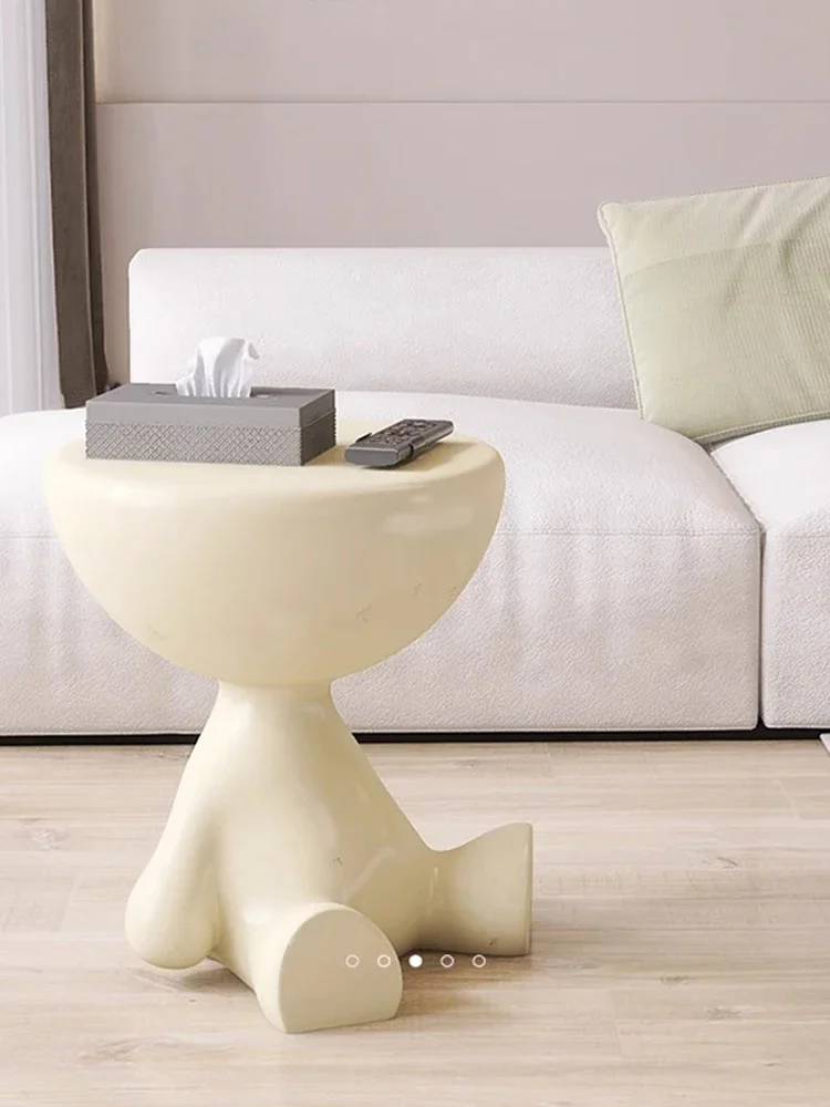 LS 04 طاولة قهوة مسطحة مستلقة على الطراز الكريمي الإبداعي لتزيين أرضية غرفة المعيشة بجوار الأريكة لتزيين المنزل