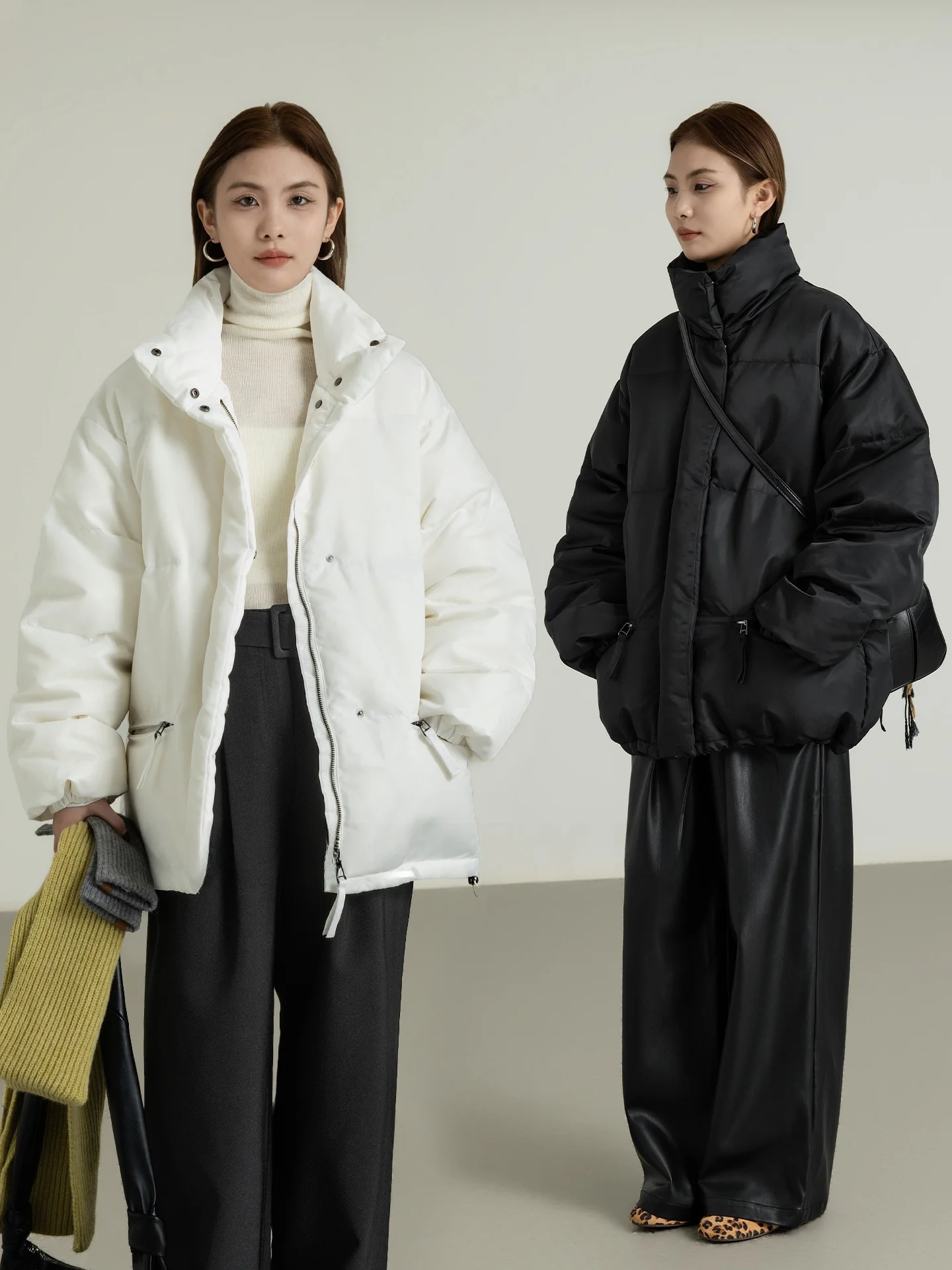 

Геометрический утепленный пуховик свободного кроя с воротником-стойкой, 90% гусиный пух, осень-зима 2026, новая модная женская верхняя одежда