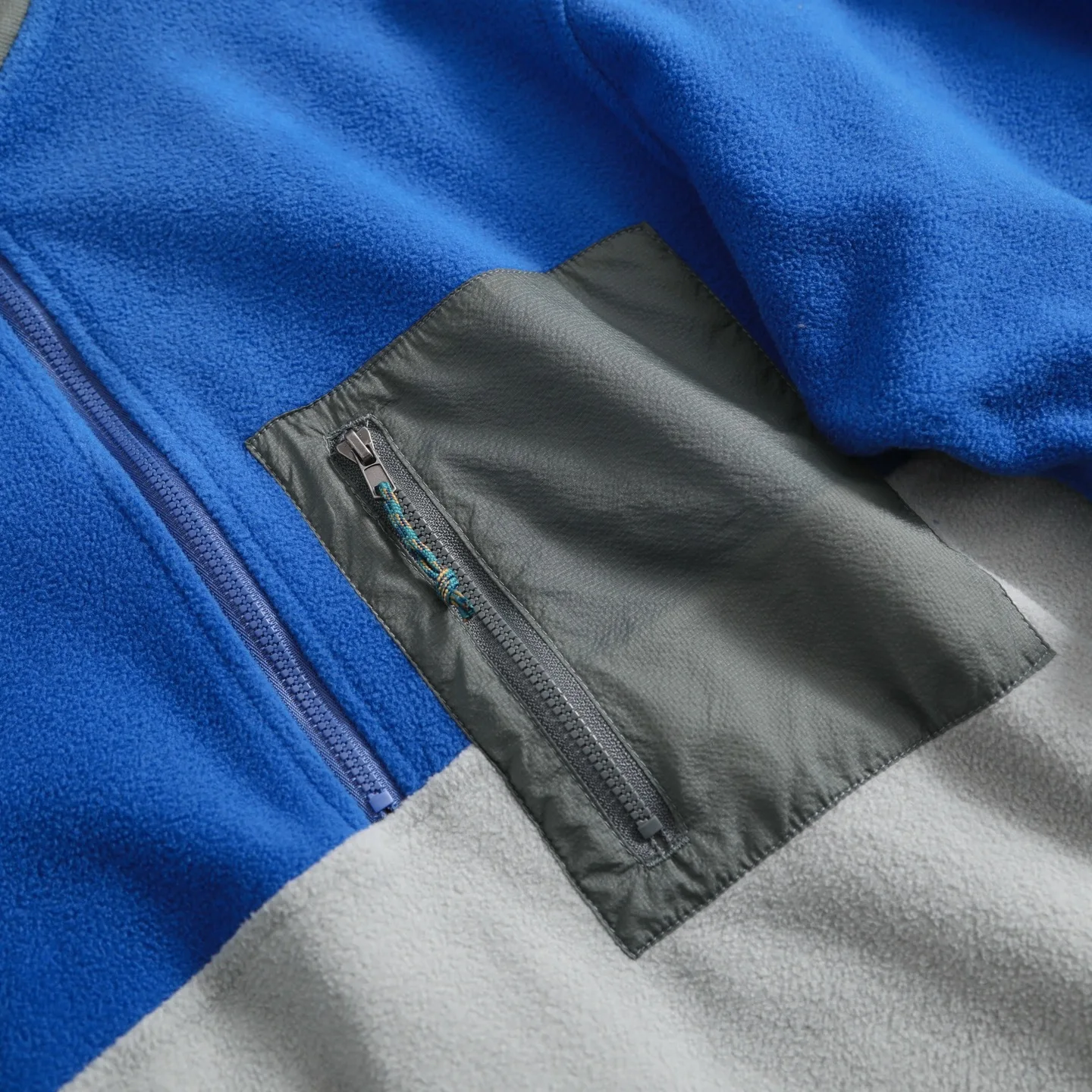 Felpa da uomo con cerniera semi-cerniera alla moda, casual, calda e traspirante per escursioni all'aperto, giacca sportiva in pile autunnale e invernale